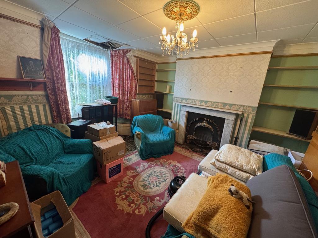 Lot: 68 - FOUR-BEDROOM HOUSE FOR TOTAL REFURBISHMENT OVERLOOKING THE RYPE - Reception room 2